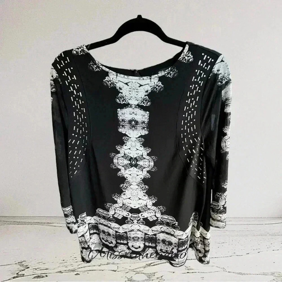 ~Style & Co~ Top - Medium - Picture 1 of 5